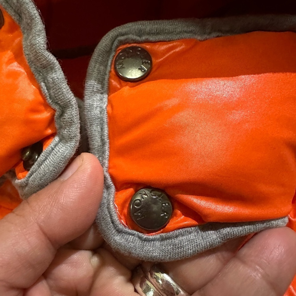 MONCLER kids puff jacket in orange - Picture 7 of 17